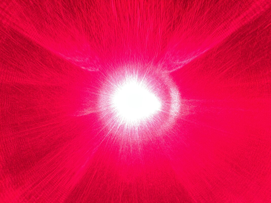 Красный - М С