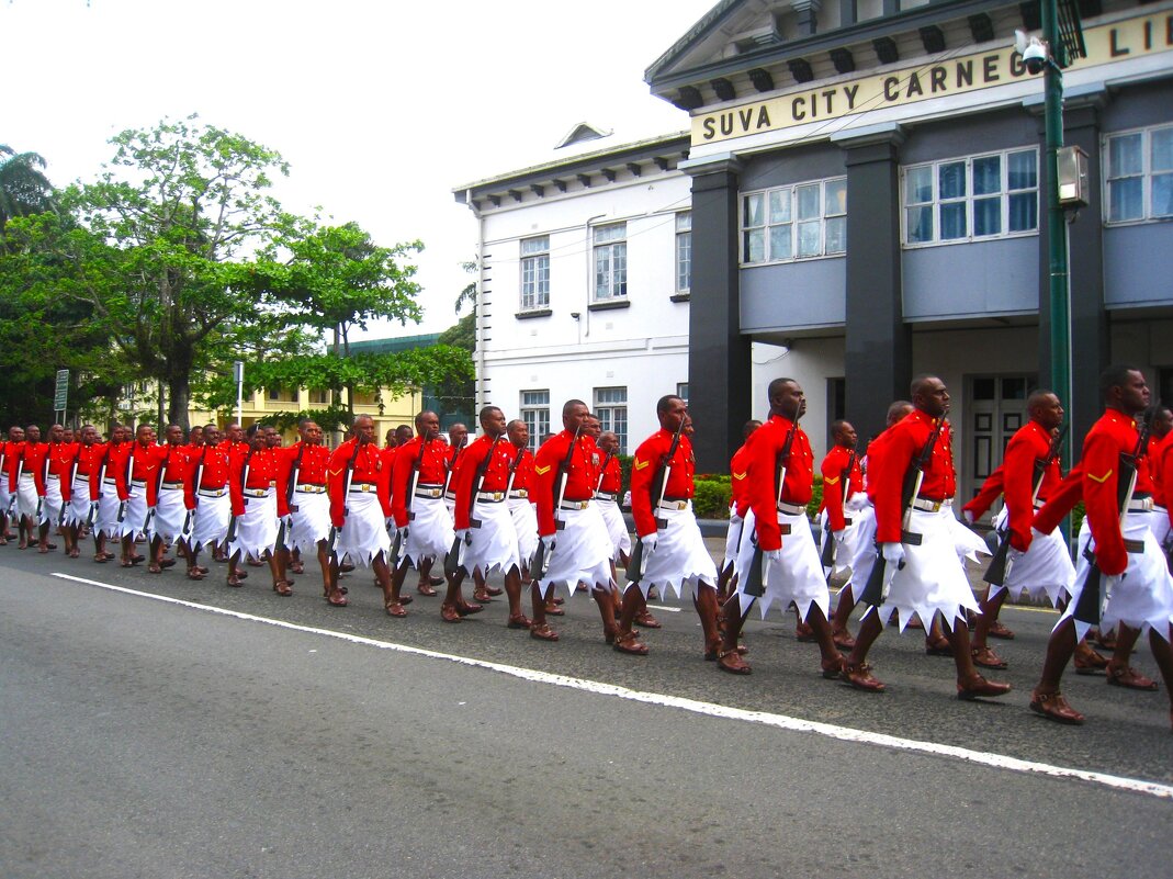 Военный парад в городе Сува, столице Фиджи, 10 октября 2025 года. - unix (Илья Утропов)