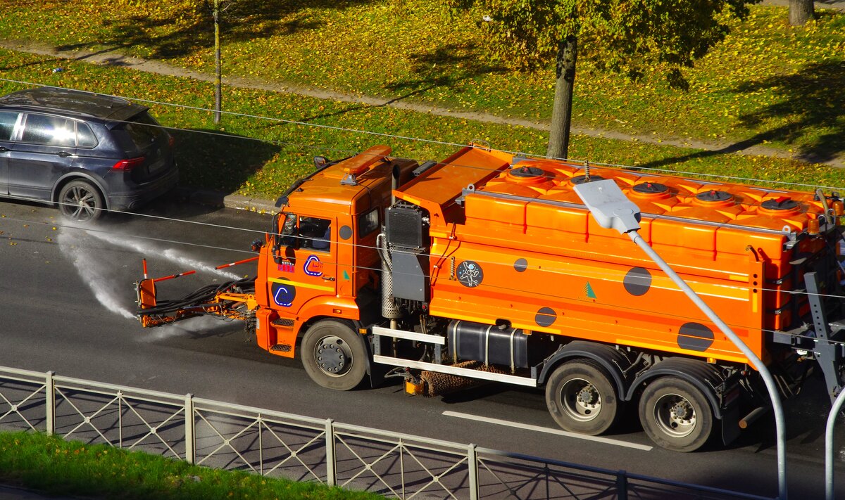 В Неве воды много !.. - Юрий Куликов