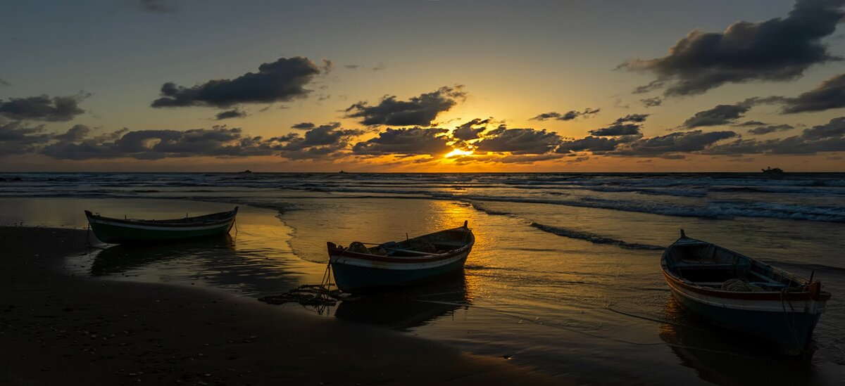 Закат в темных тонах - Valentin Bondarenko