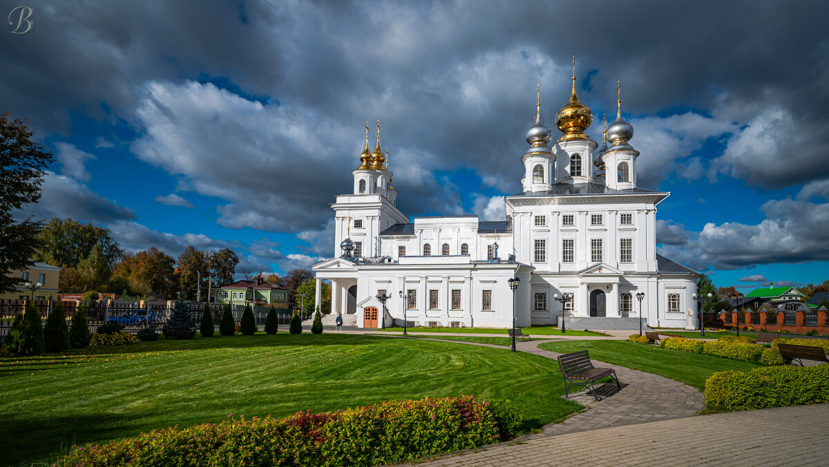 Кафедральный Воскресенский собор - Валерий 