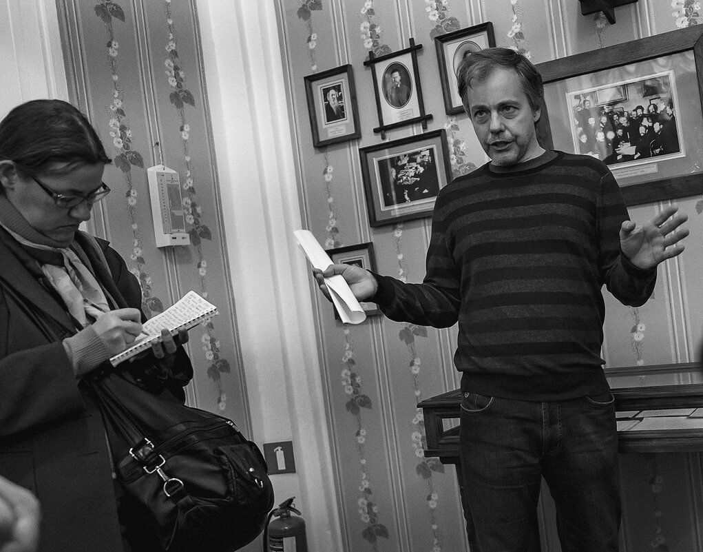 *** - Александр Русинов