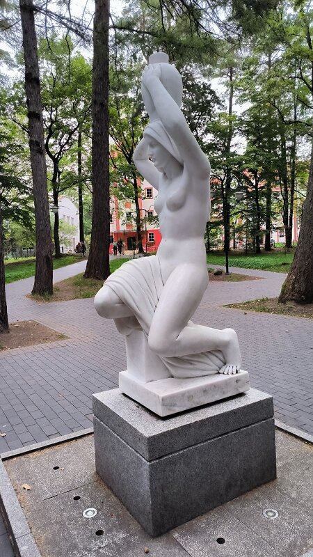 Несущая воду. - Ольга Несущая воду. - Ольга