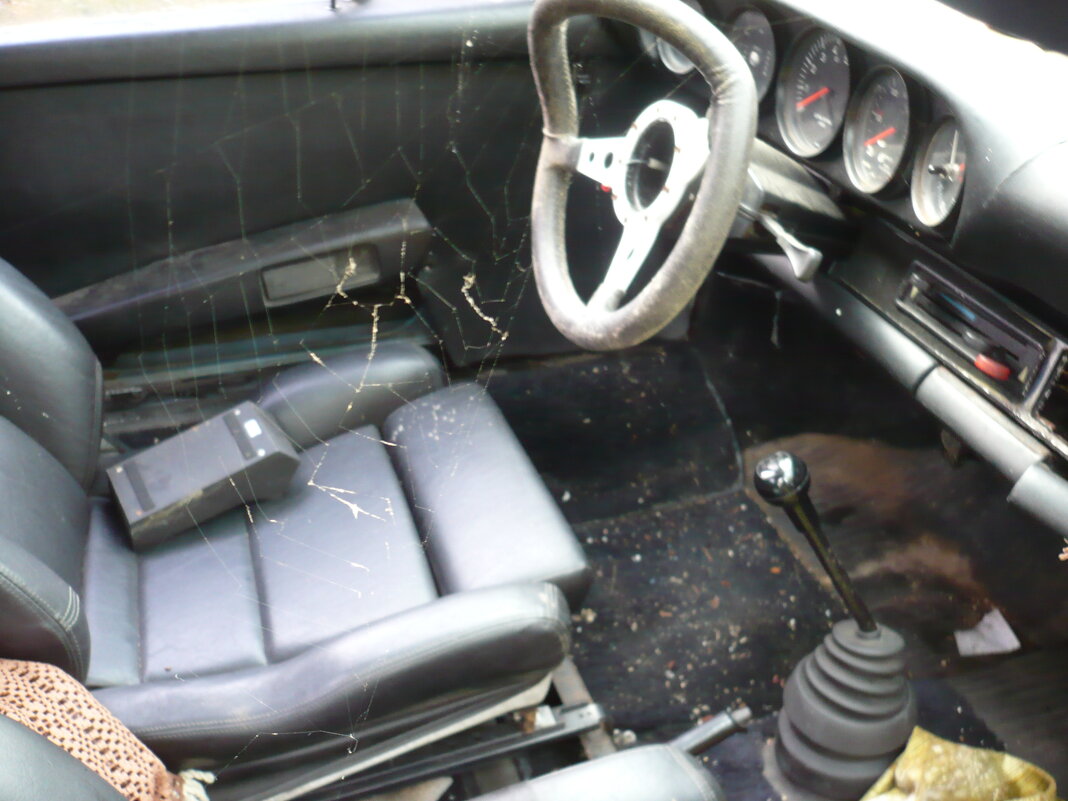 Брошенный Порш Альмера. Франция - Gen Vel Брошенный Порш Альмера. Франция - Gen Vel