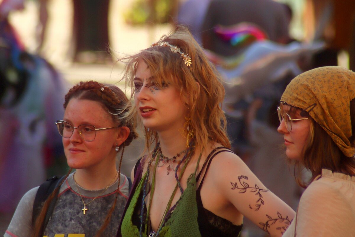 Заводила - Юрий. Шмаков