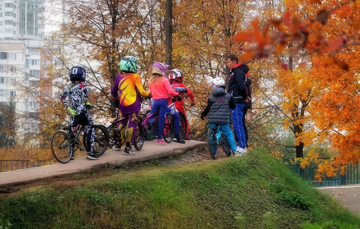 Тренировка на велодроме днём. - Татьяна Помогалова