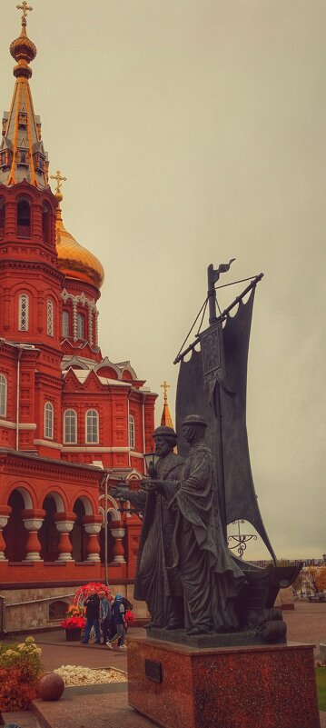 Памятник Петру и Февронии Муромским в столице Удмуртской Республики - Леонид Абросимов