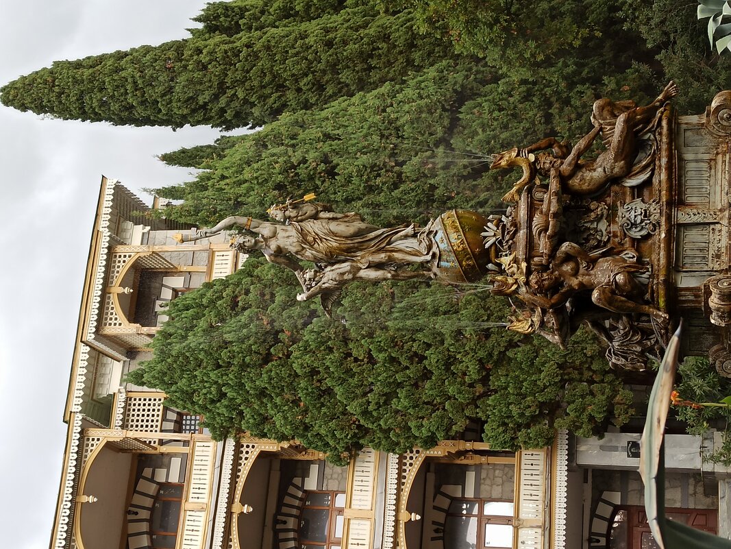 Гурзуфский парк. Крым. - Галина 