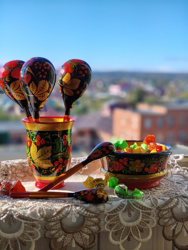 Солнечный осенний день и хохлома... - tatyana 