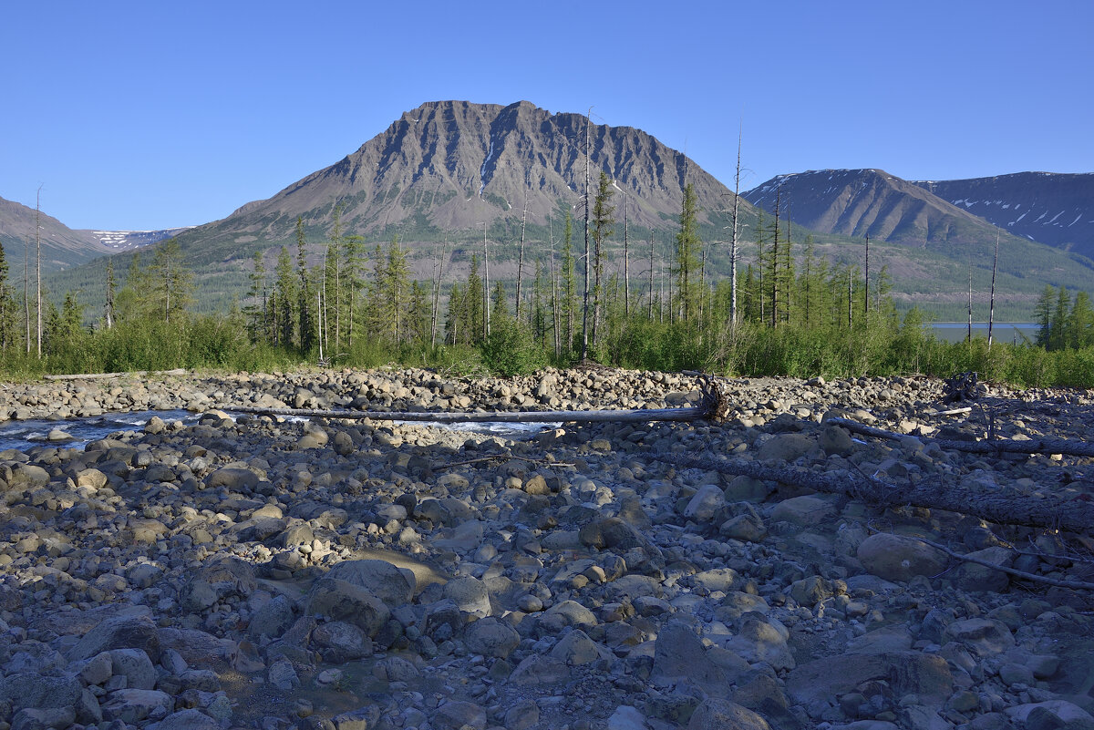 *** - Александр Хаецкий