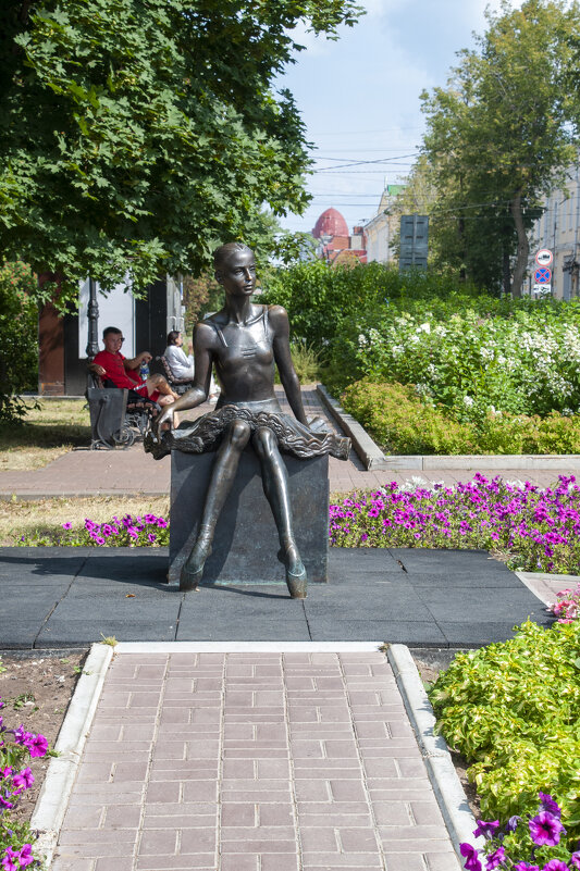 Памятник балерине - Gen 