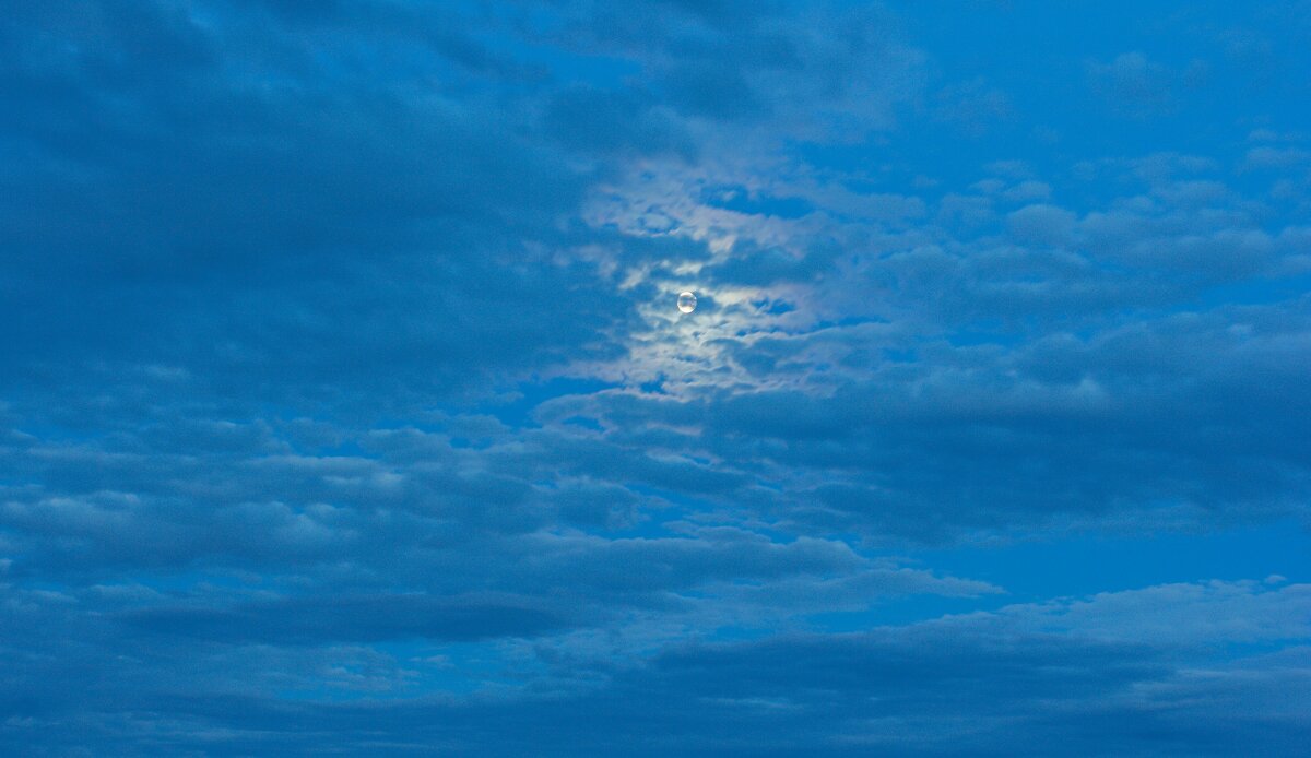 Лунный вечер на перевале (22:35). Ильменский хребет, г. Миасс, Машгородок. - Алексей Трухин