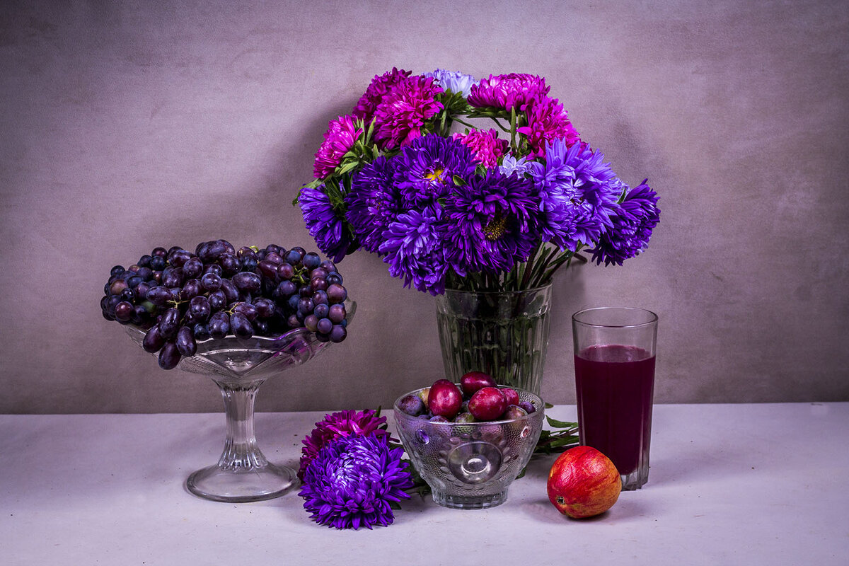 Астры и фрукты - Людмила Павловна Крышковец