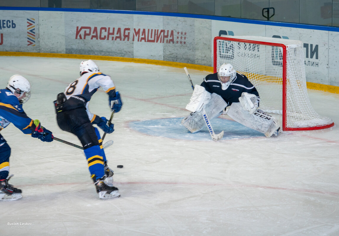 хоккей - Руслан Лесков