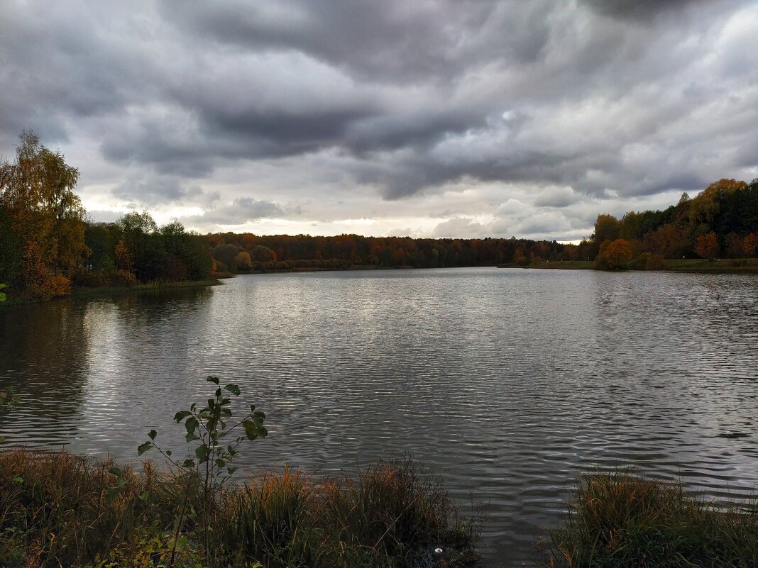 Октябрьское небо - Андрей Лукьянов