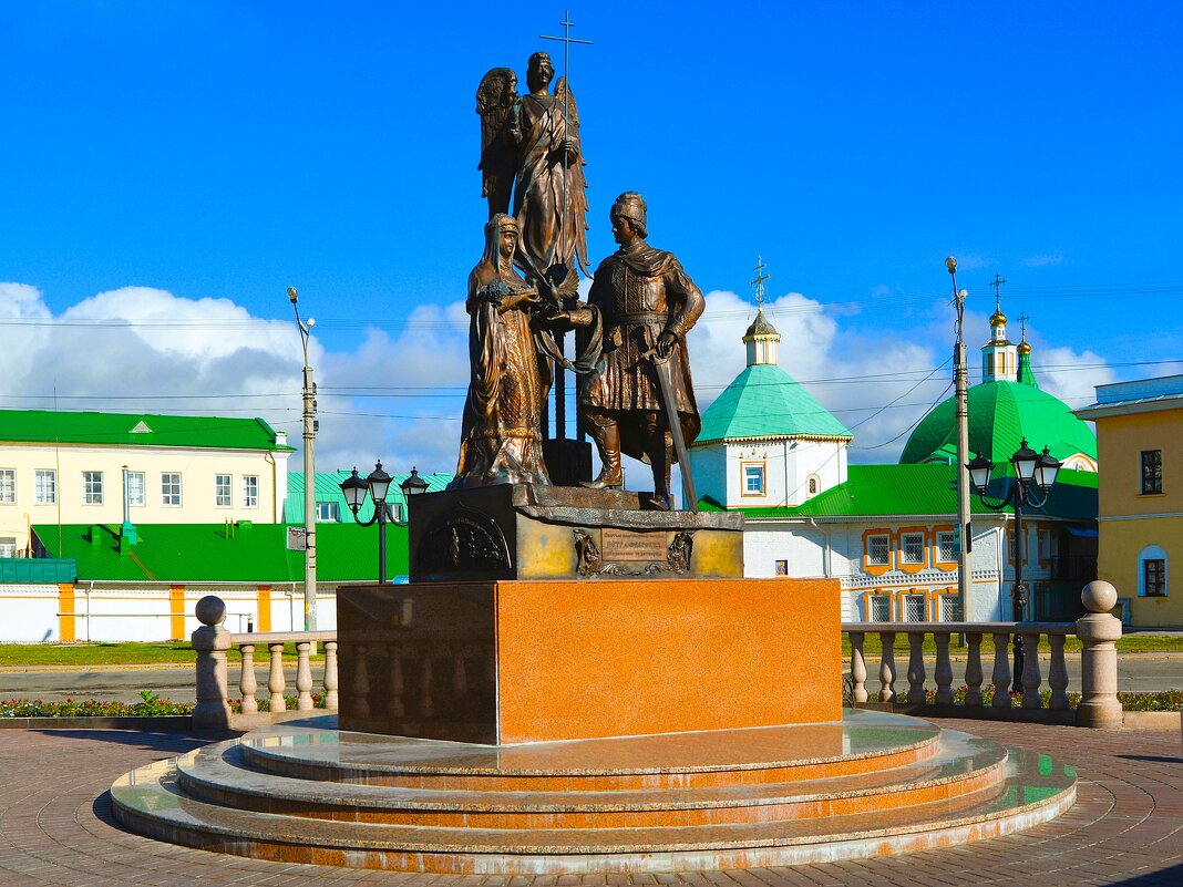 Чебоксары. Памятник святым Петру и Февронии. - Пётр Чернега