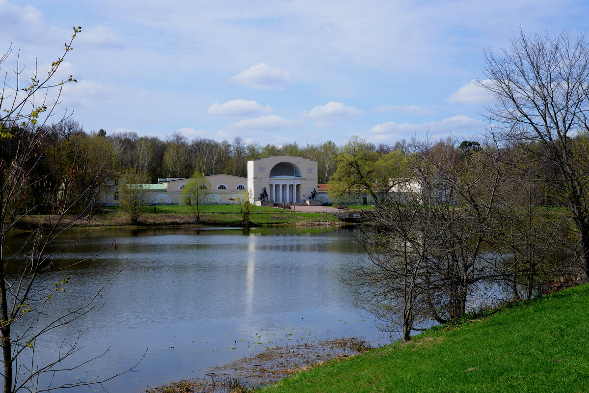 Конный двор - Игорь Белоногов
