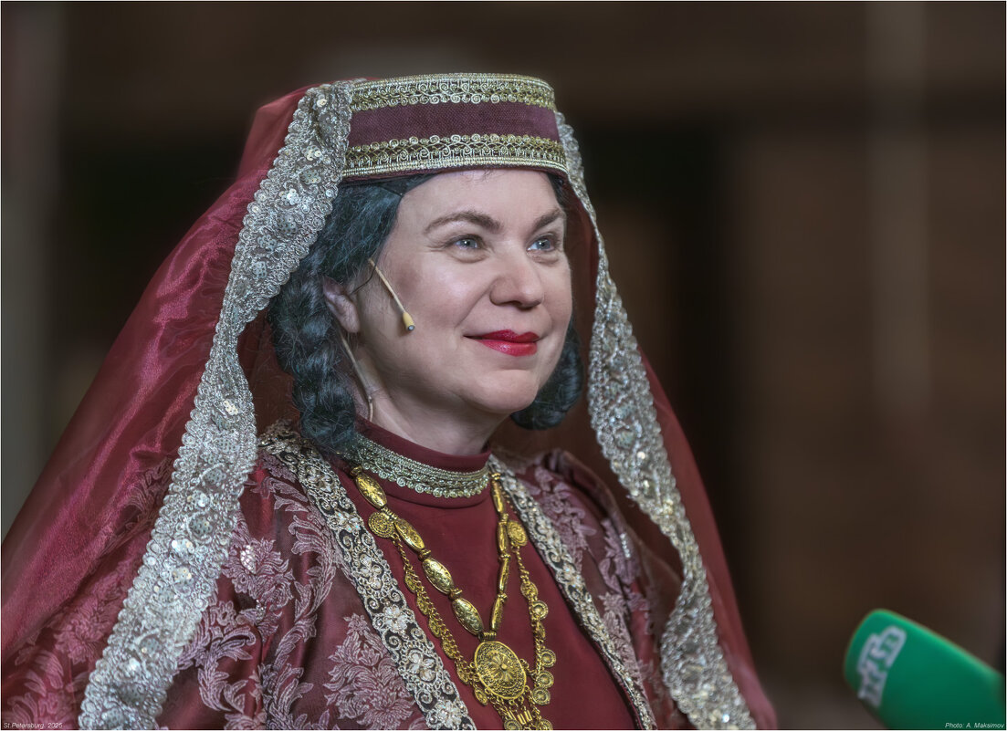 Актриса з. а. Санкт-Петербурга Наталья Парашкина в роли Ханумы. - Александр Максимов