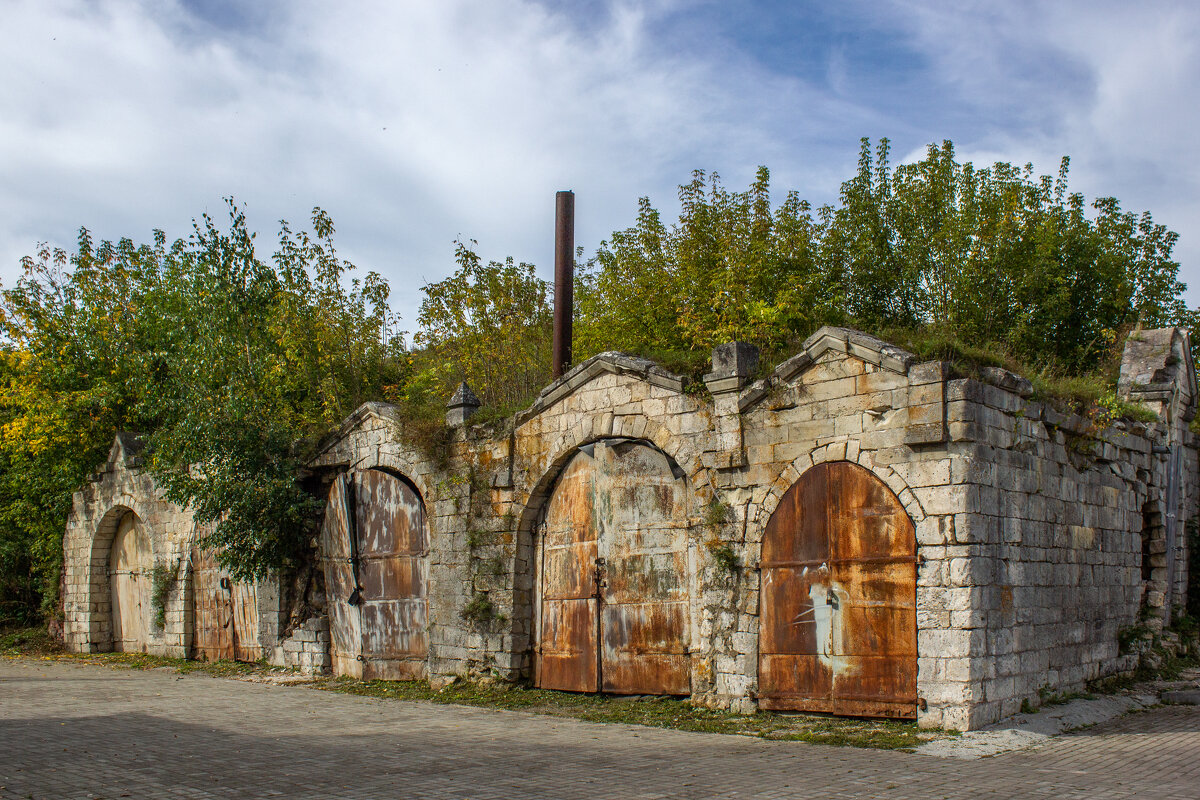 Старицкие белокаменные кузницы. - Михаил "Skipper" Старицкие белокаменные кузницы. - Михаил "Skipper"