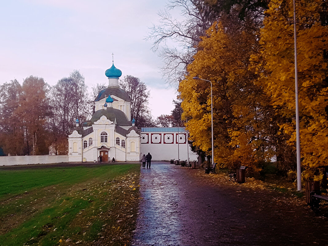 Осенея дорога в монастырь - Сергей Кочнев