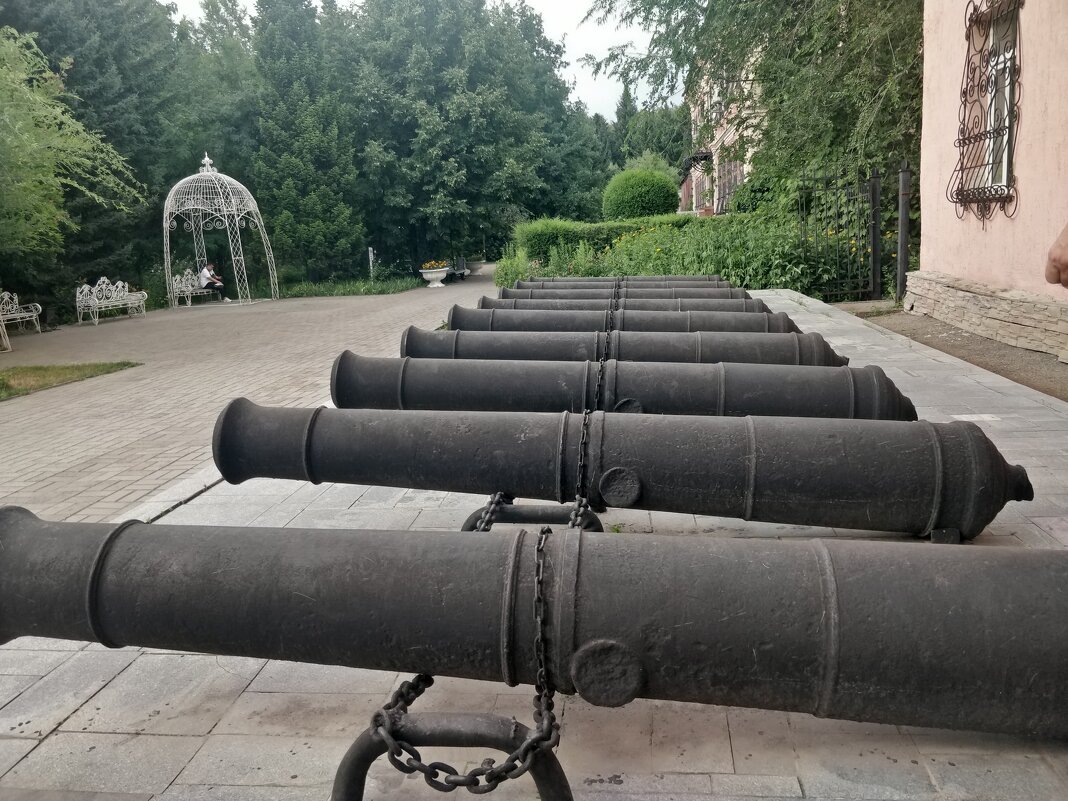 Наши пушки... - Андрей Хлопонин