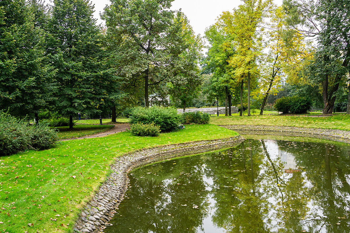 В Польском саду - Ирина Соловьёва