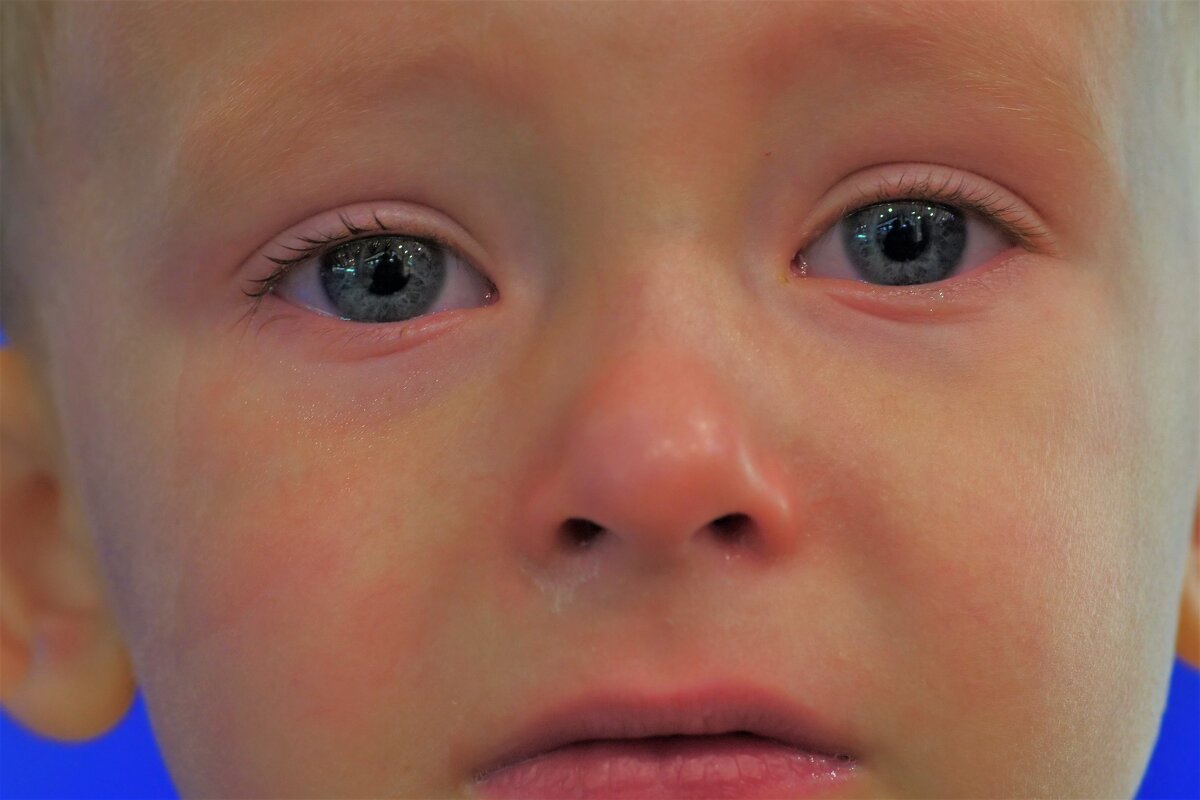 Мама ушла... придет через две минуты... - Аркадий Баринов Мама ушла... придет через две минуты... - Аркадий Баринов