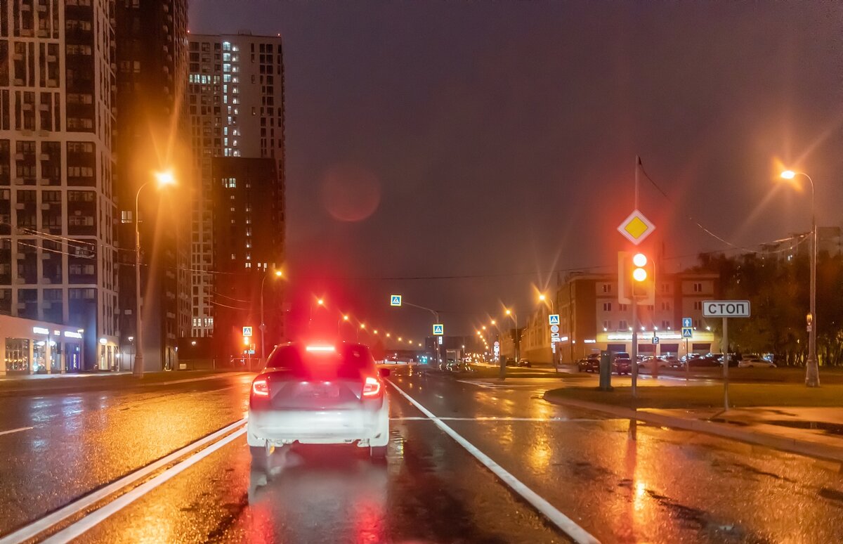 Утром на светофоре - Валерий Иванович