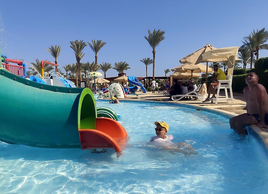 Где - то там... - Роман Савоцкий