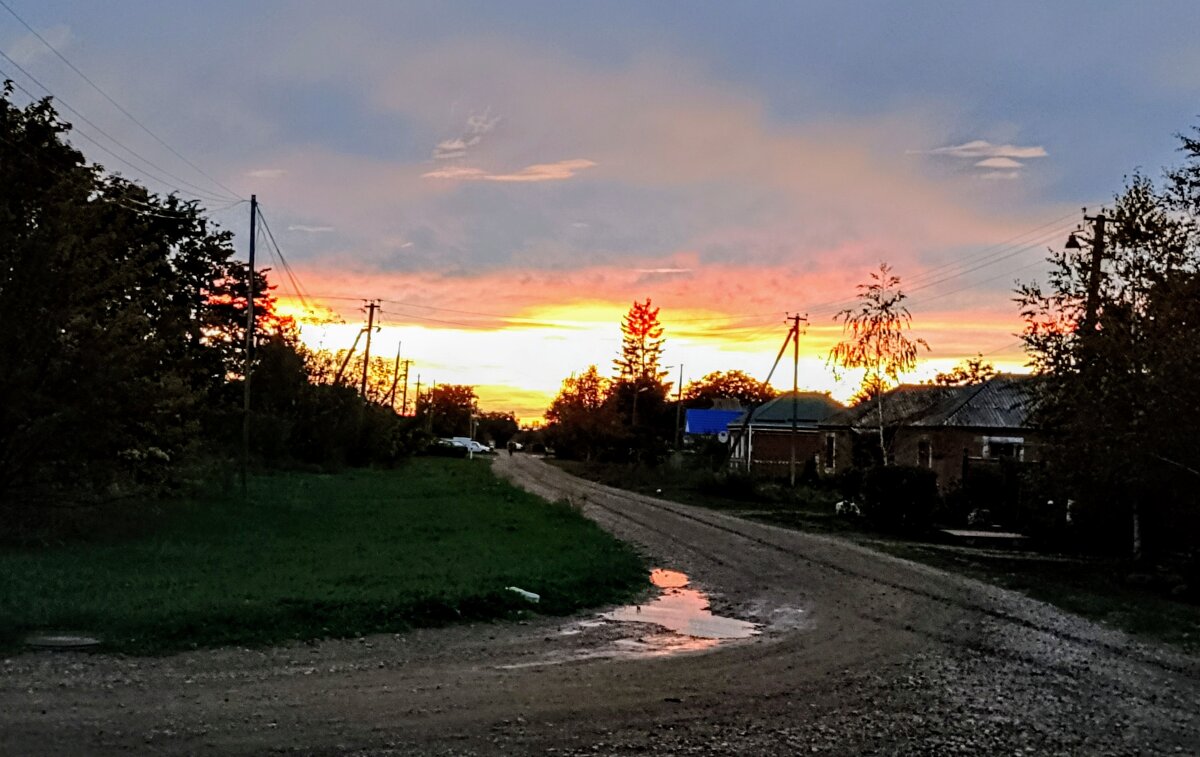 Октябрьский вечер. Снимал смартфоном. - Владимир 