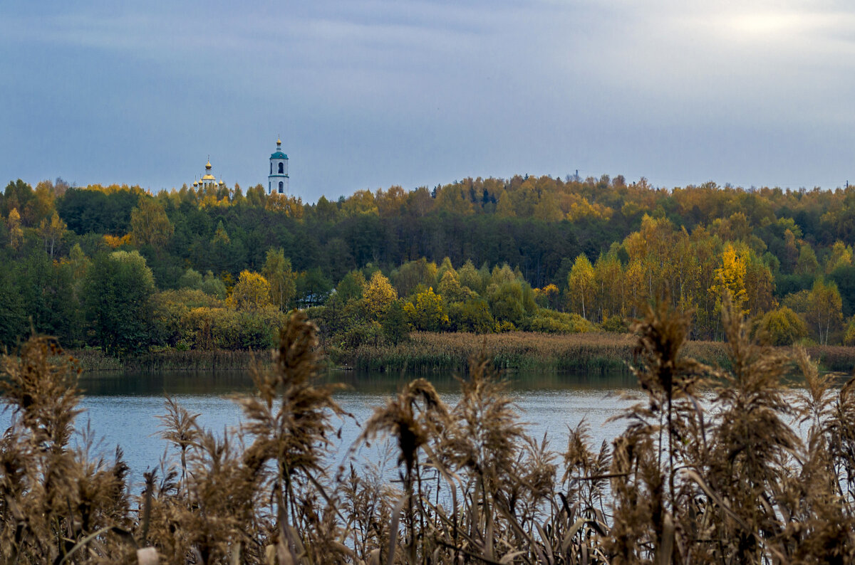 Осеннее озеро - Сергей Цветков