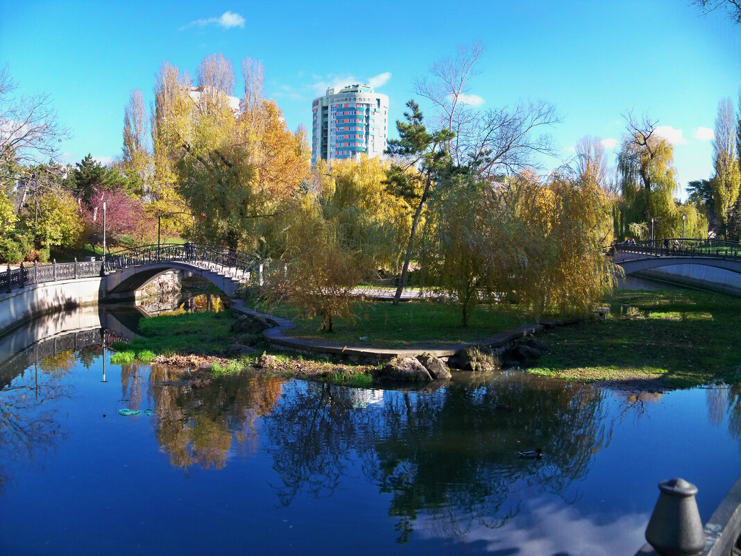Осенний  парк  Гагарина - Валентин Семчишин