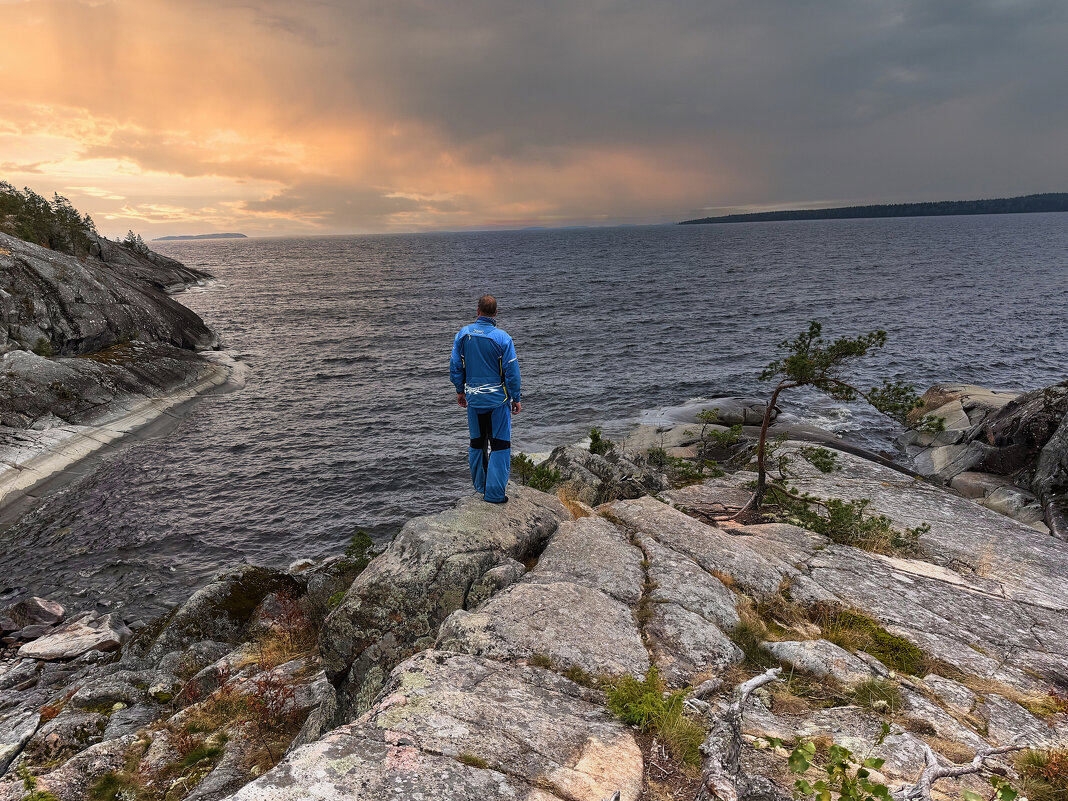 Смотрящий вдаль - Андрей Город