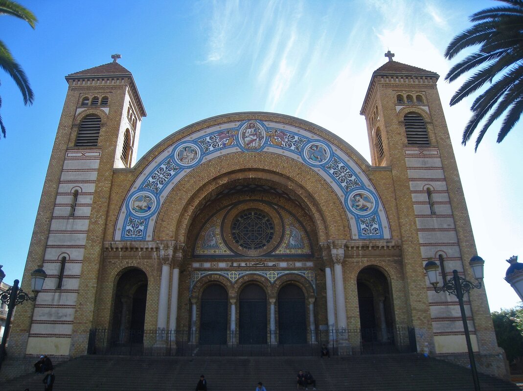 Собор Святейшего Сердца Иисуса в алжирском городе Оране. - unix (Илья Утропов)