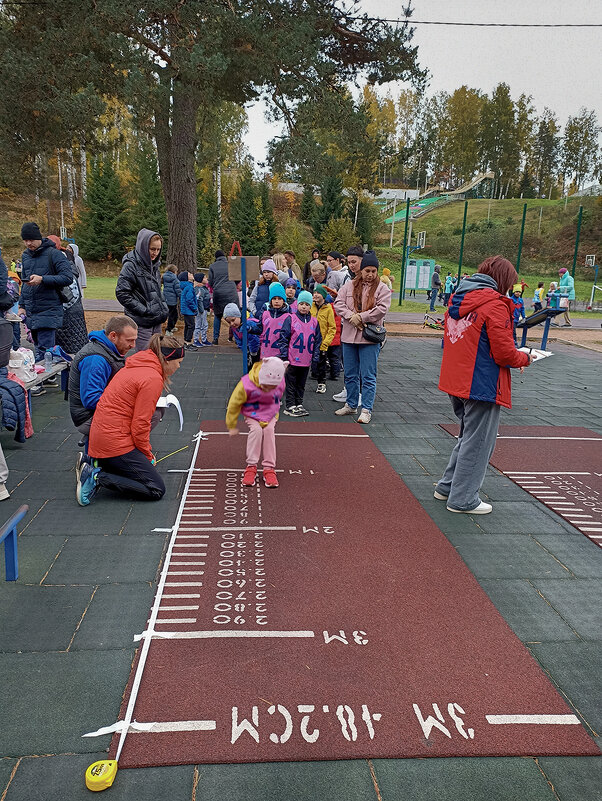 Спортсмены лыжной школы по подготовке олимпийского резерва, Юкки, СПб. Осень.удалитьредактировать - Лилия *