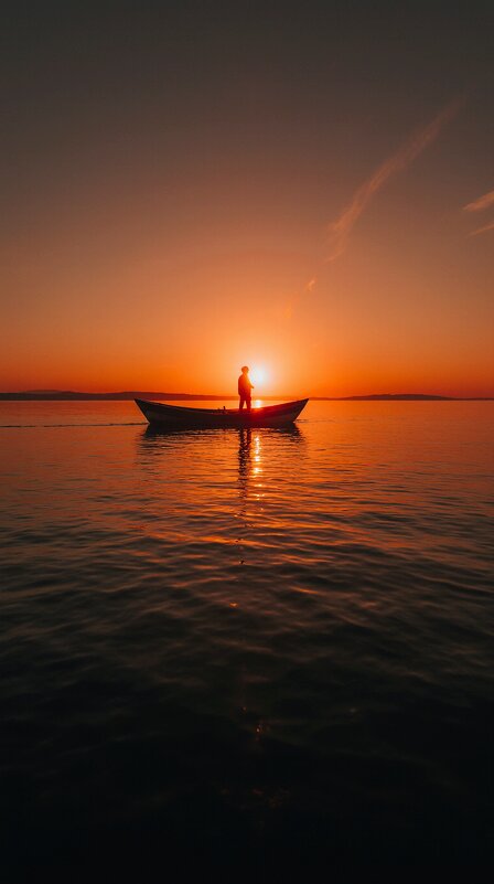 Sunset on the lake - Vsevolod Boicenka