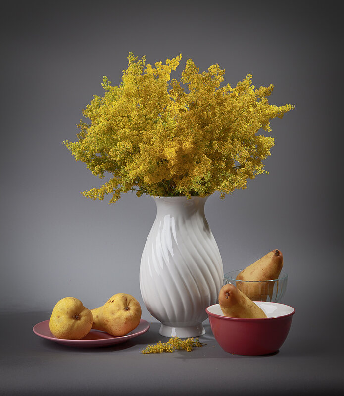 Натюрморт с грушами. - Лилия *