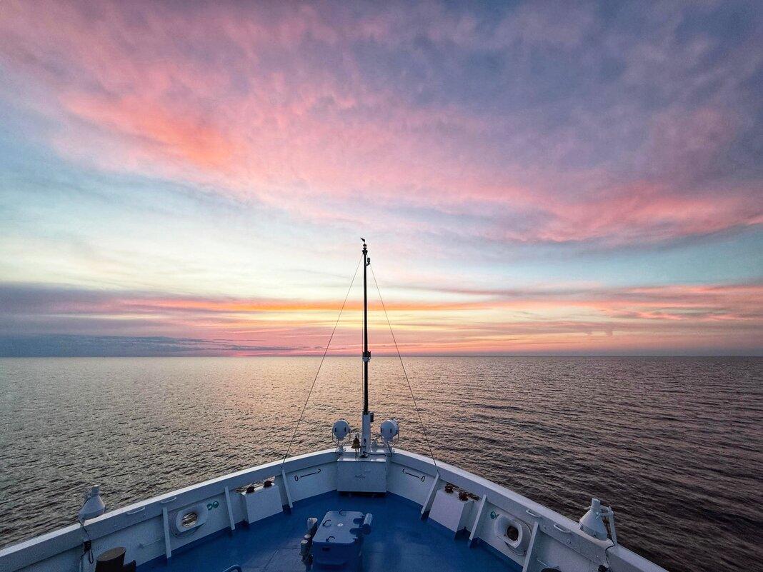 Полный вперед! - Сергей Б. Полный вперед! - Сергей Б.