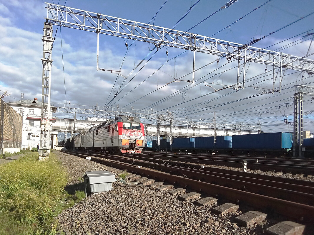 Фотография "Железная дорога" отмечена  ТОП-16%  КОНКУРСА "Облака" - Фотогруппа Весна