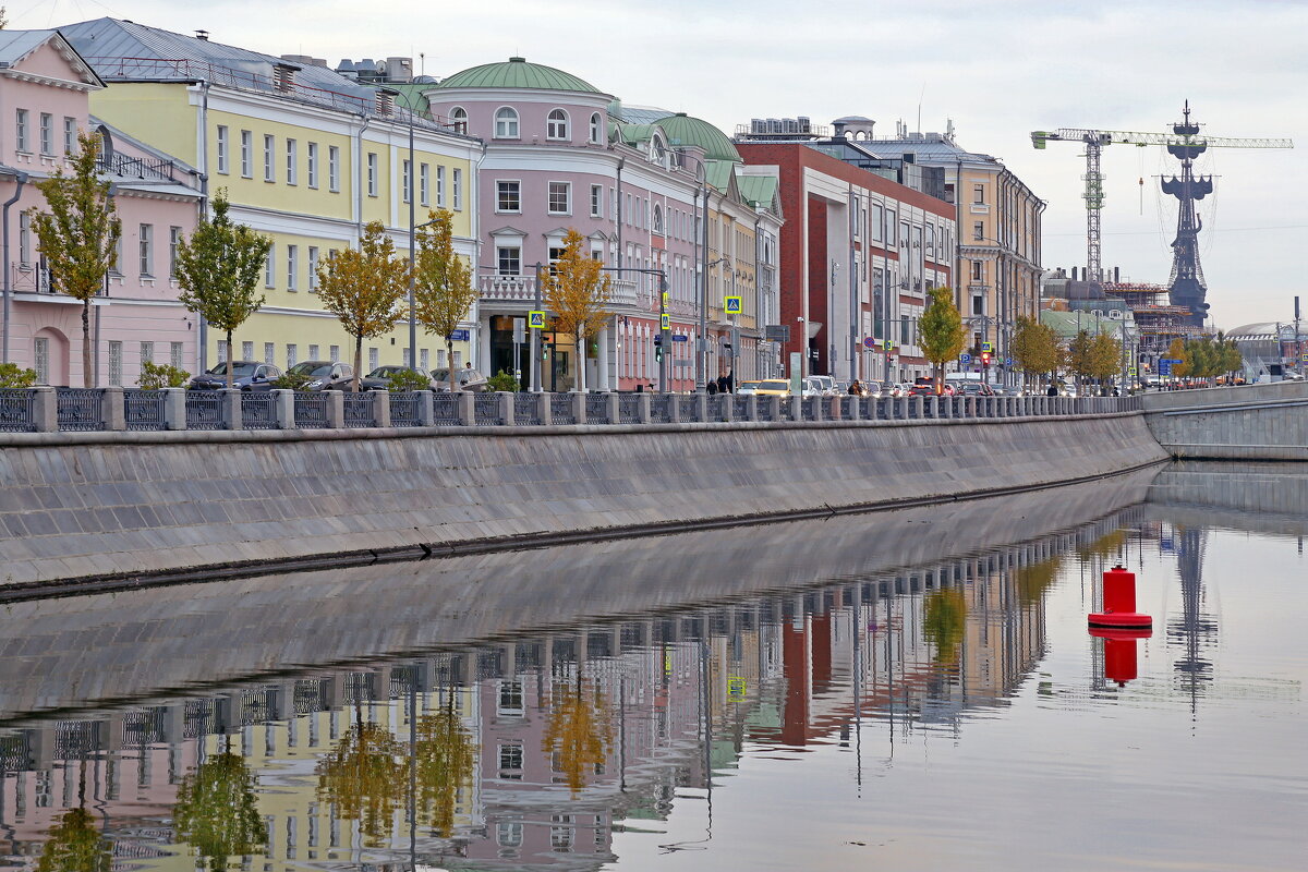 Кадашевская наб 23 октября - Михаил Бибичков Кадашевская наб 23 октября - Михаил Бибичков