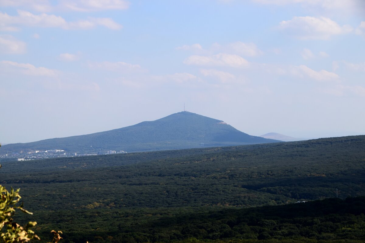 Гора Машук. Вид с Селитряных скал - Павленко Михаил 