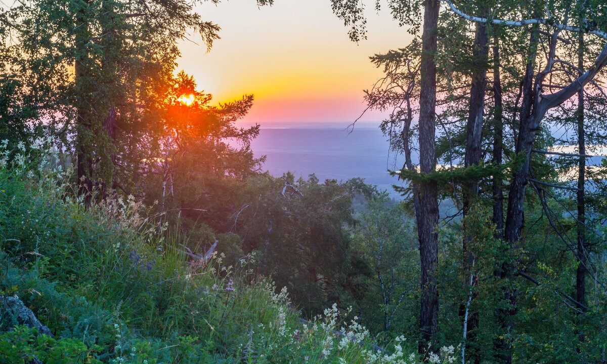 Рассвет на перевале (04:35). г. Миасс, Машгородок, Ильменский хребет. - Алексей Трухин