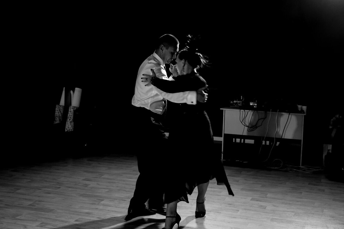 Танго - Владимир Новиков