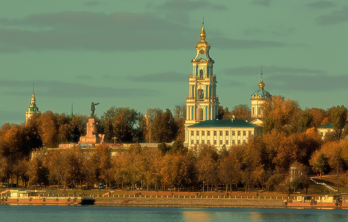 Костромской кремль. Вид с правого берега Волги. - Николай Феофанов