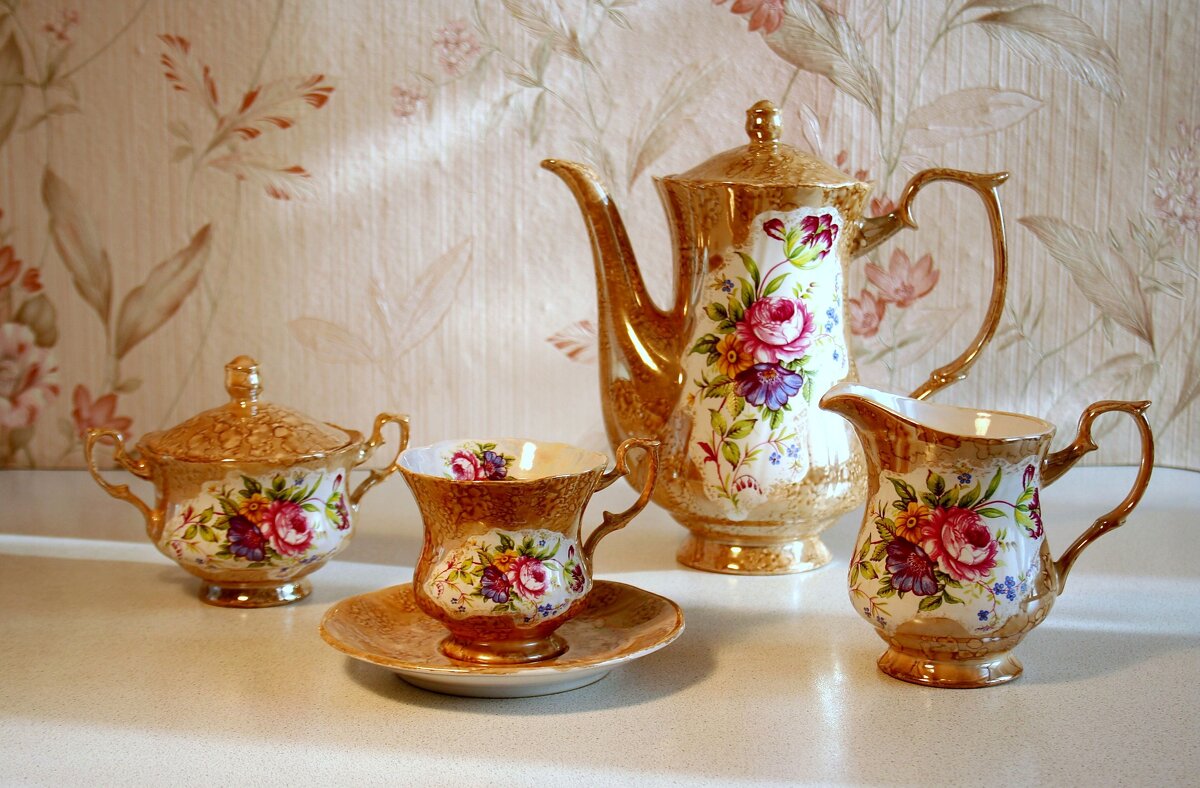 Чайный сервиз - Владимир Помазан