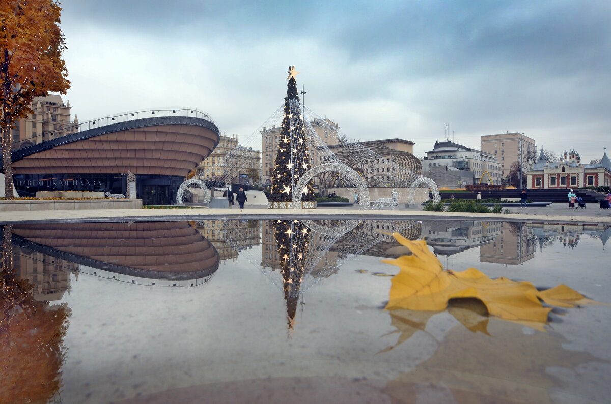 Павелецкая 2 ноября. И досрочно встретил Новый год - Михаил Бибичков