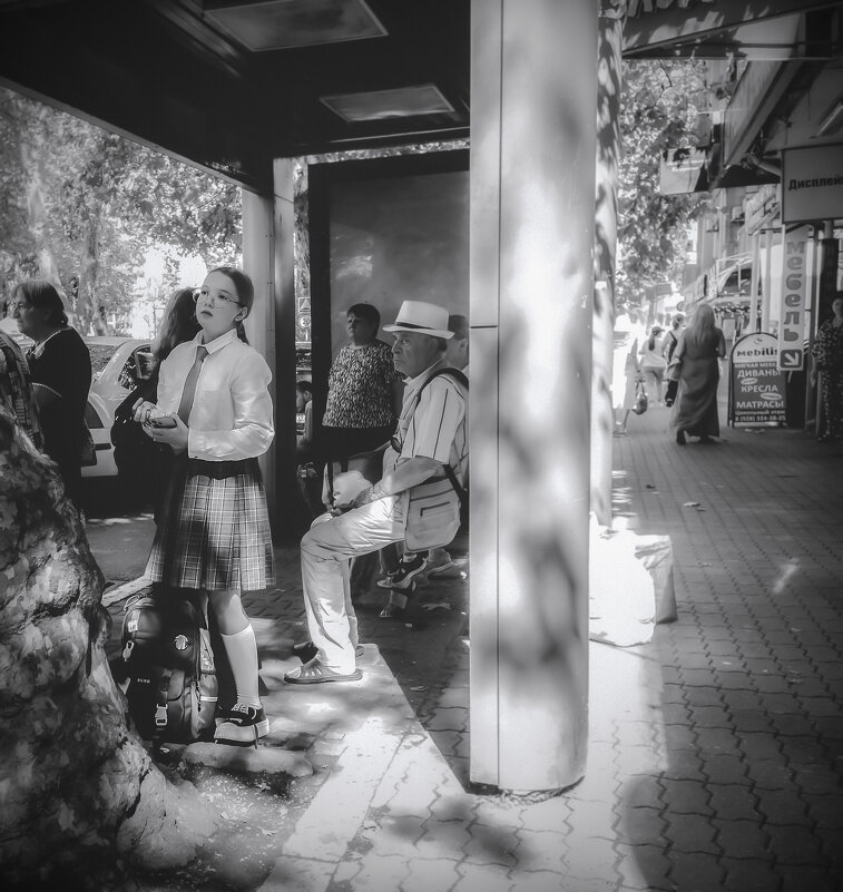 Вся наша жизнь проходит в ожидании (чб) - Сергей Царёв