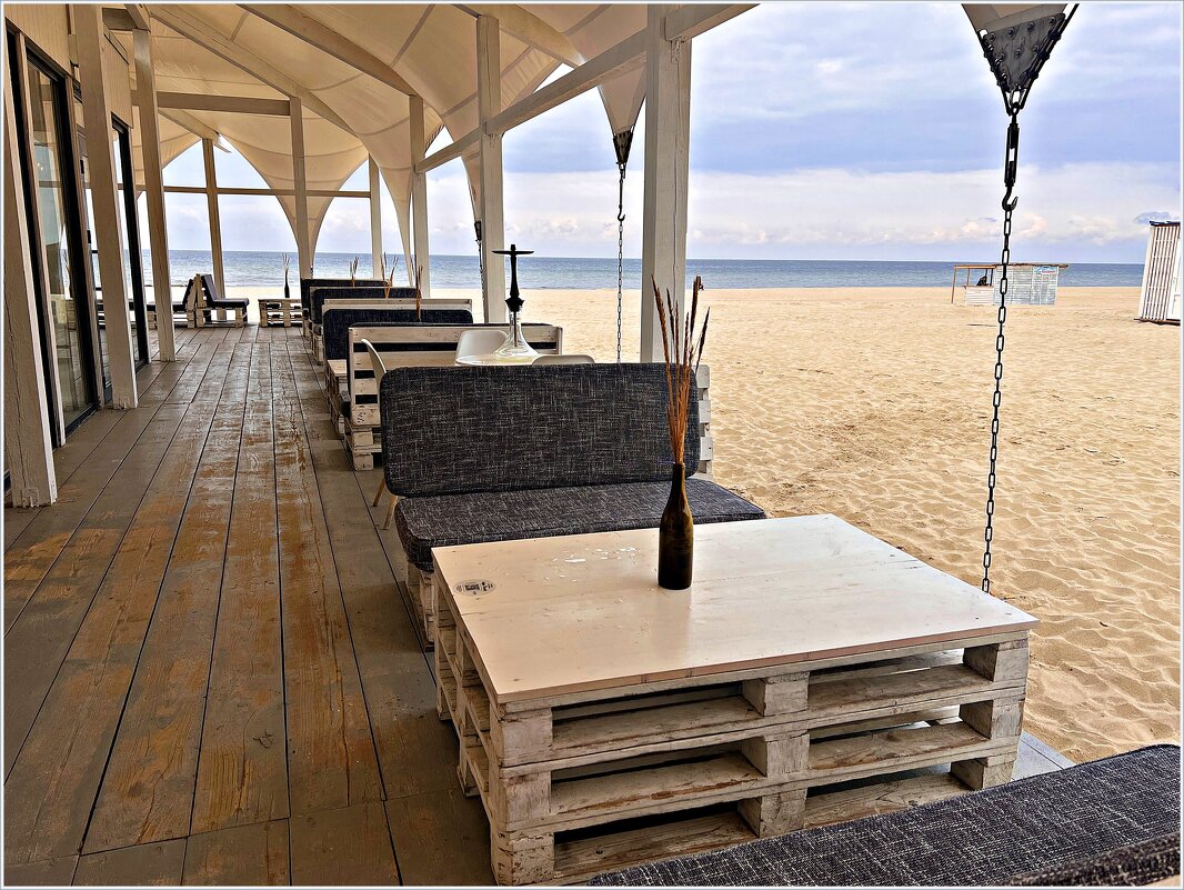 В кафе ПЕСОК. - Валерия Комова В кафе ПЕСОК. - Валерия Комова