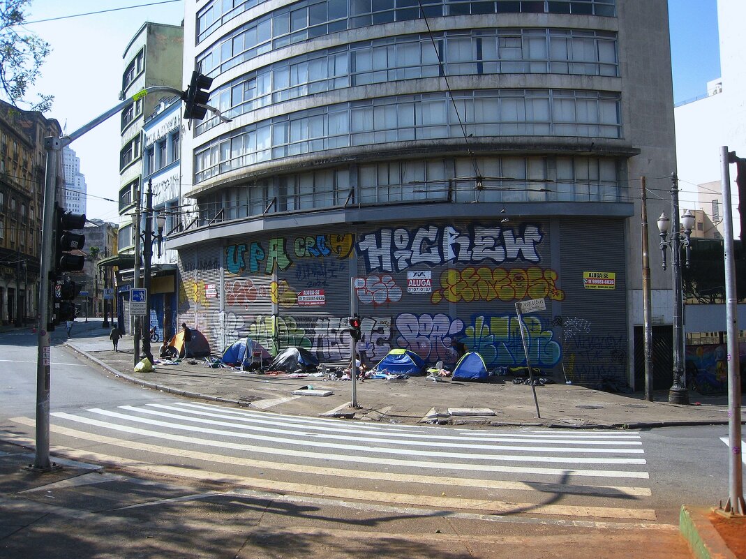 Палаточный городок на улице Сан-Паулу. - unix (Илья Утропов)