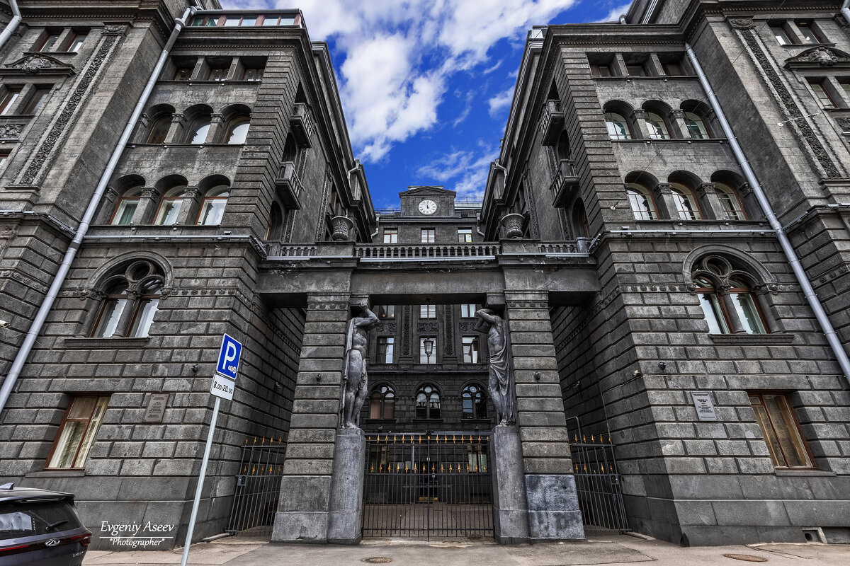 Архитектура старого Петербурга - Евгений 